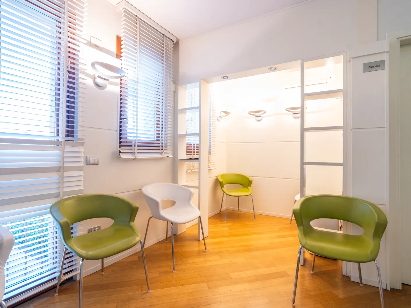 La sala d'attesa dello studio dentistico in Via Tripoli a Montecatini Terme